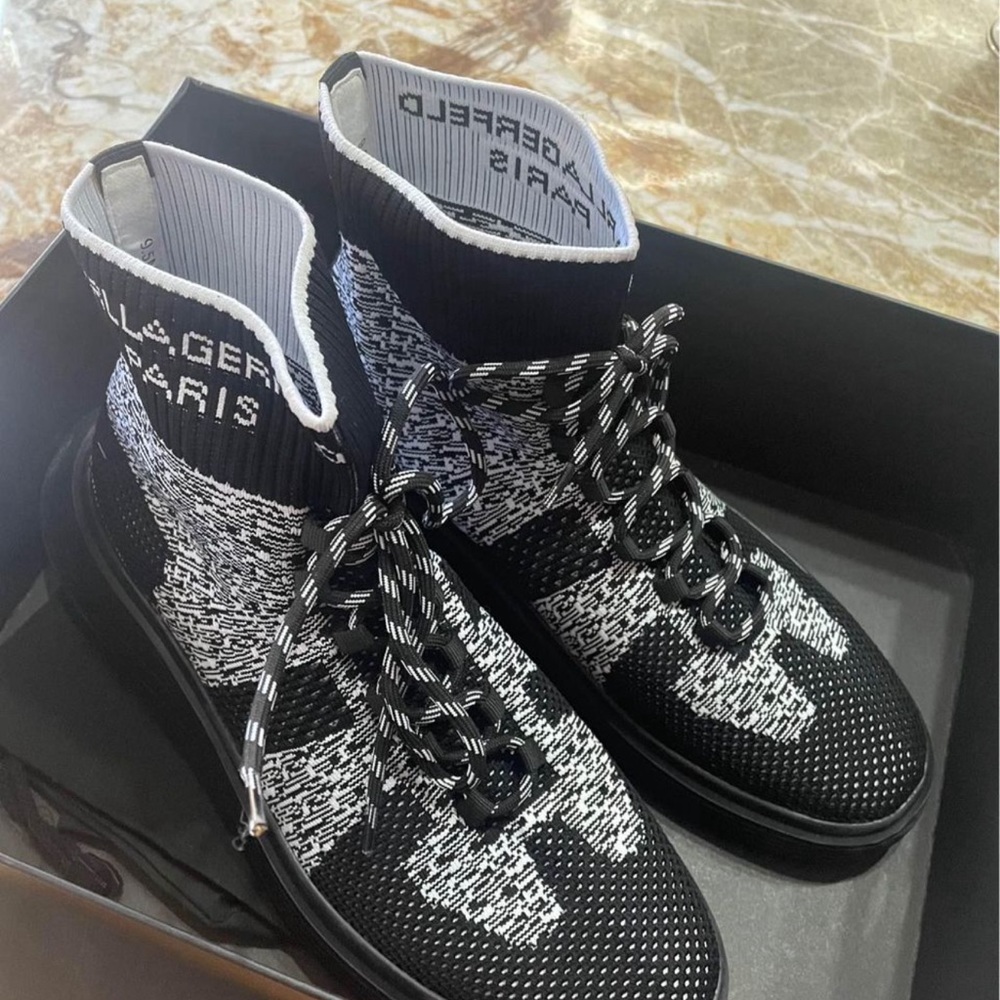 Karl Lagerfeld men’s NEW sneakers. Size 9.5